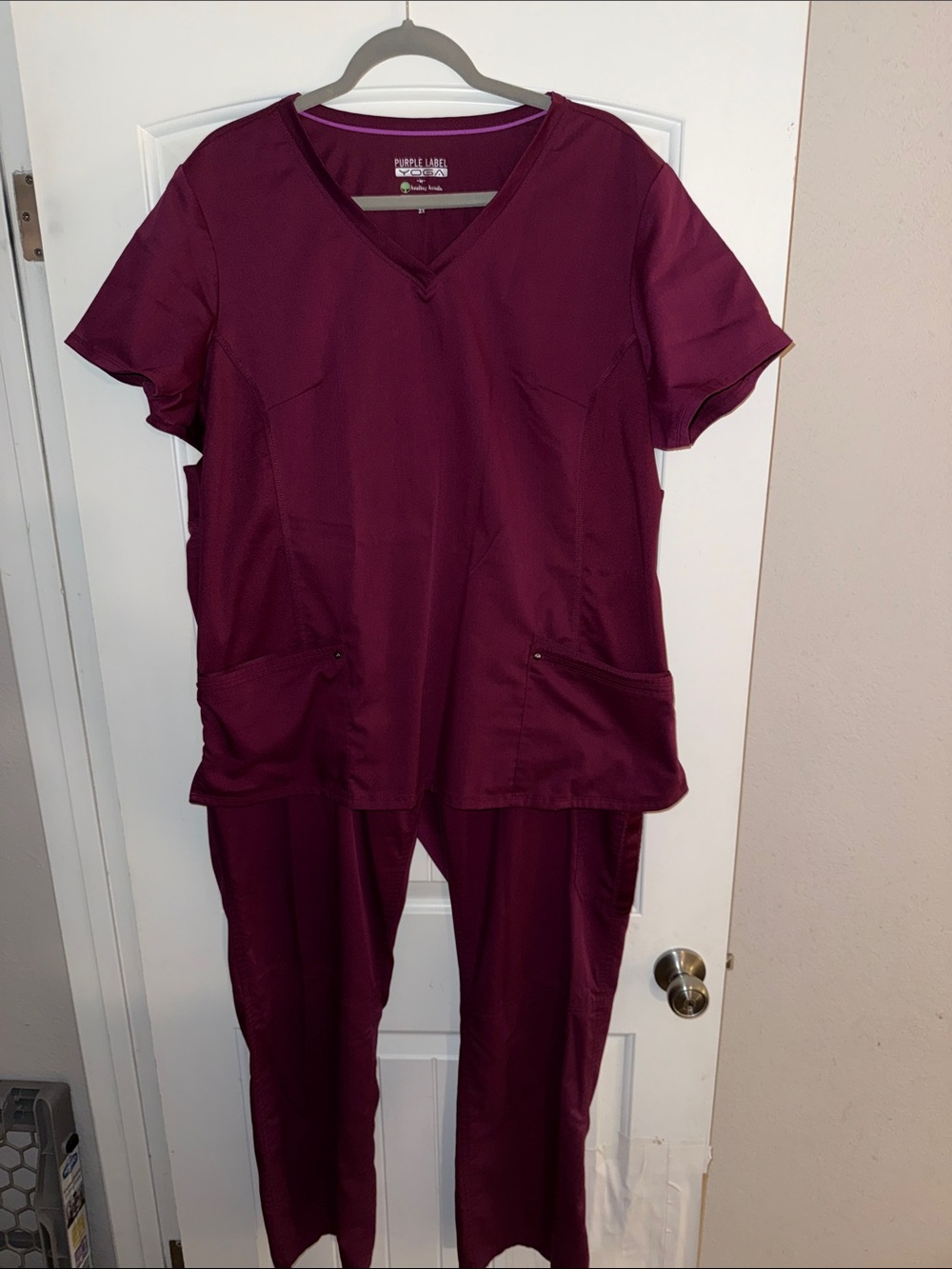 healing hands Women's Scrub Set in maroon